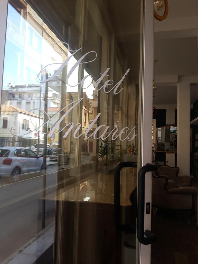 Hotel Antares Garni Giulianova Exteriör bild