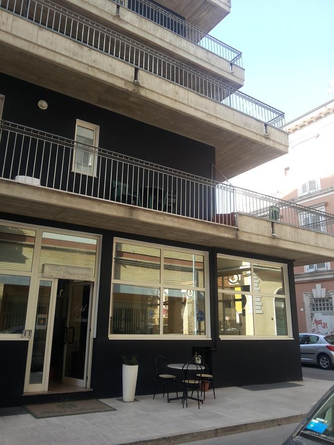 Hotel Antares Garni Giulianova Exteriör bild
