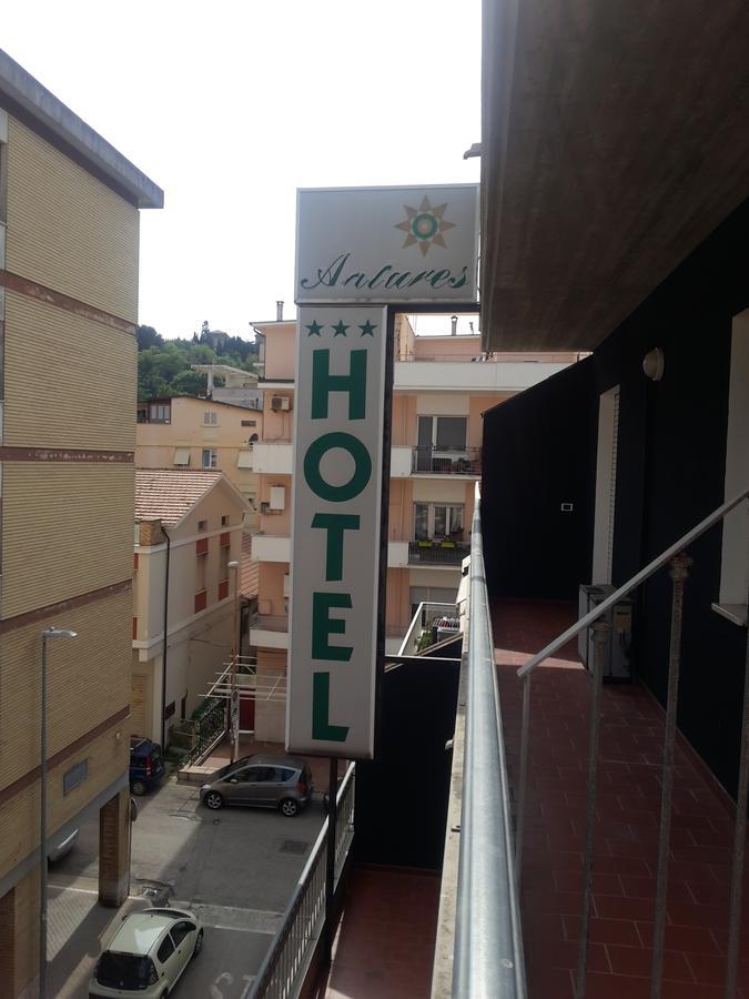Hotel Antares Garni Giulianova Exteriör bild
