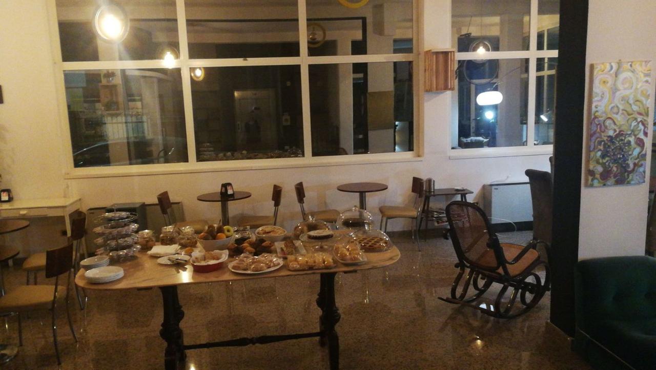 Hotel Antares Garni Giulianova Exteriör bild